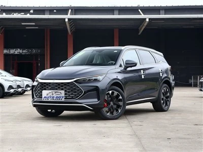 Gluaisteán Hibrid Breiseán BYD Tang